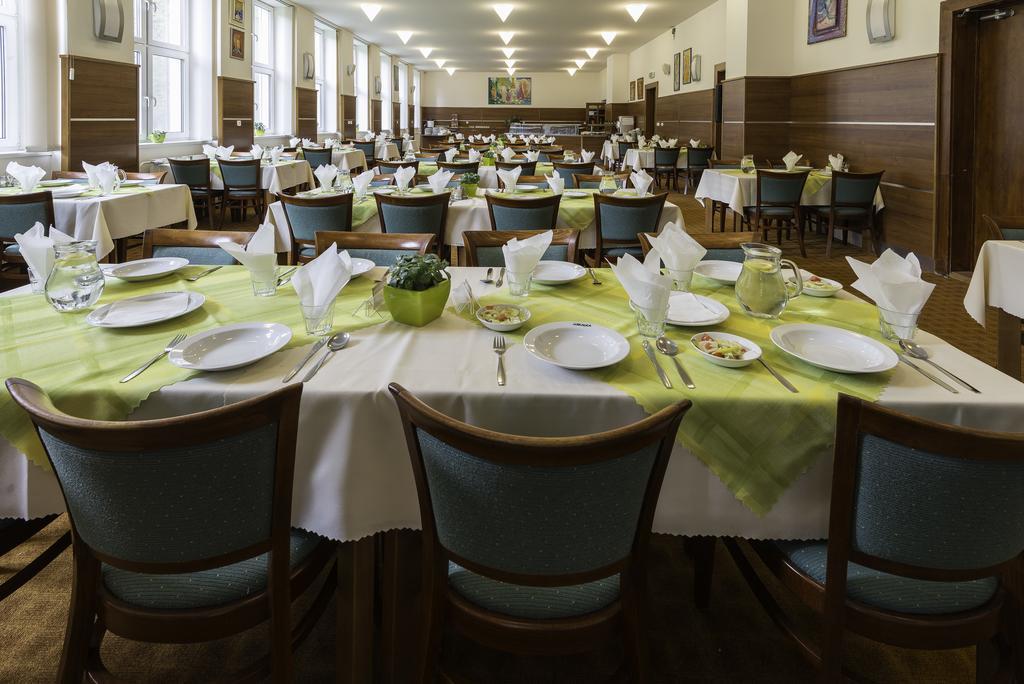Hotel Skalka Rajecké Teplice Zewnętrze zdjęcie